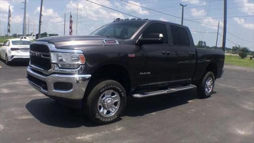 2022 RAM 2500 Tradesman Crew Cab 4x4 6'4' Box