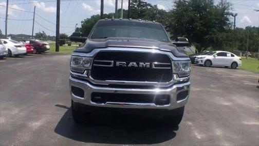 2022 RAM 2500 Tradesman Crew Cab 4x4 6'4' Box