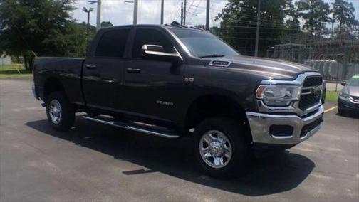 2022 RAM 2500 Tradesman Crew Cab 4x4 6'4' Box
