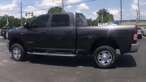 2022 RAM 2500 Tradesman Crew Cab 4x4 6'4' Box
