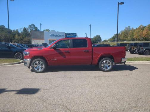 Molten Red Pearlcoat 2027 RAM 1500 Big Horn/Lone Star