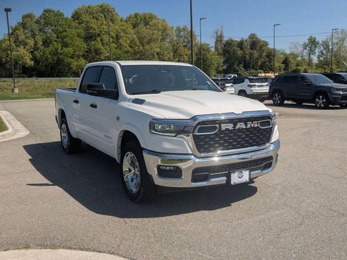 Bright White Clearcoat 2026 RAM 1500 Big Horn/Lone Star