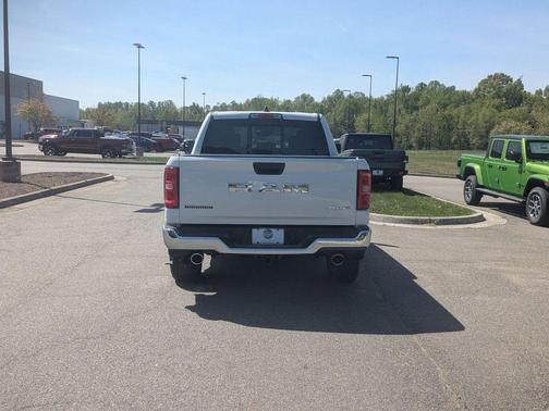 Bright White Clearcoat 2026 RAM 1500 Big Horn/Lone Star