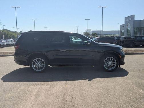 DB Black Crystal Clearcoat 2026 Dodge Durango GT