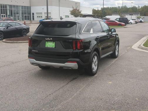 Ebony Black 2025 Kia Sorento LX