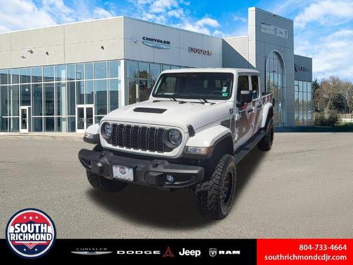 Bright White Clearcoat 2026 Jeep Gladiator Sport