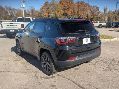 Diamond Black 2026 Jeep Compass Limited