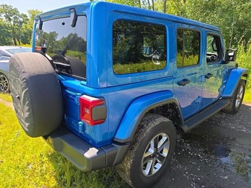 Hydro Blue Pearlcoat 2022 Jeep Wrangler Unlimited Sahara