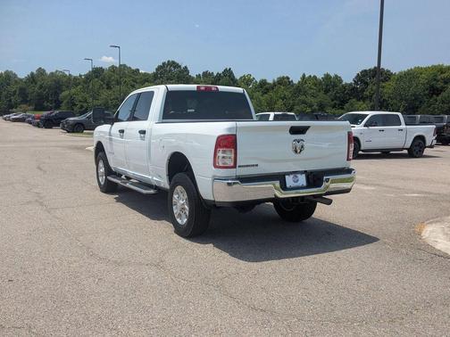 Bright White Clearcoat 2024 RAM 2500 Big Horn