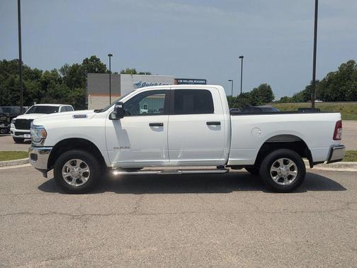 Bright White Clearcoat 2024 RAM 2500 Big Horn