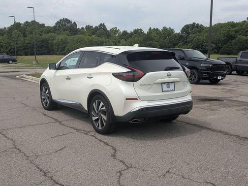 White 2023 Nissan Murano SL