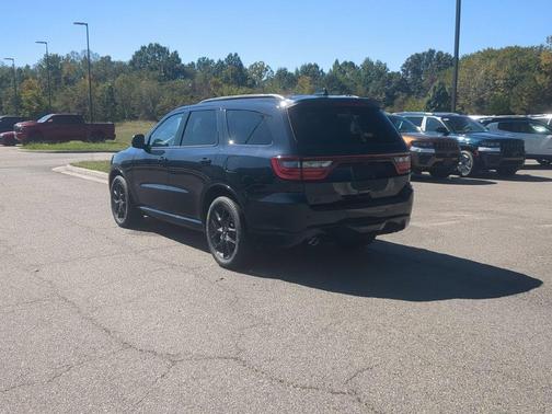 Night 2026 Dodge Durango GT Plus HEMI V8