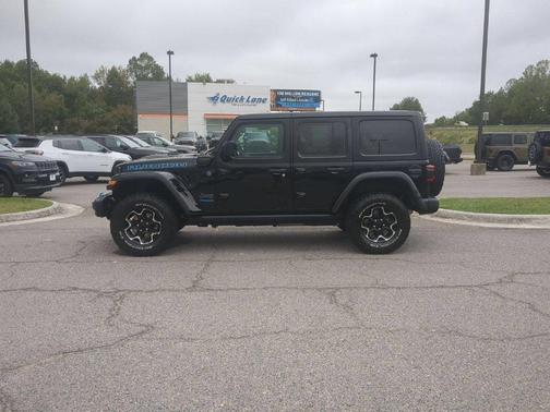 Black Clearcoat 2022 Jeep Wrangler Unlimited 4xe Rubicon