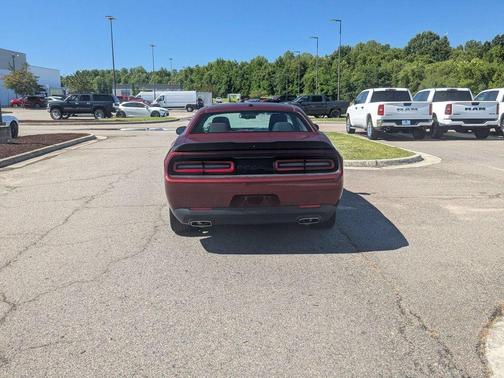 Octane Red Pearlcoat 2021 Dodge Challenger SXT