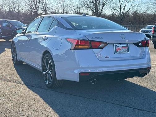 2025 Nissan Altima SR
