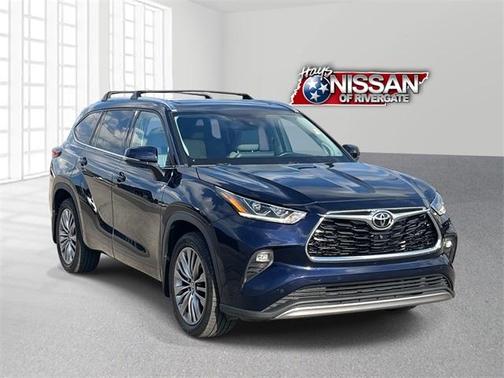 2022 Toyota Highlander Platinum
