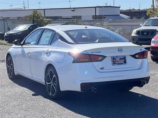 2025 Nissan Altima SR