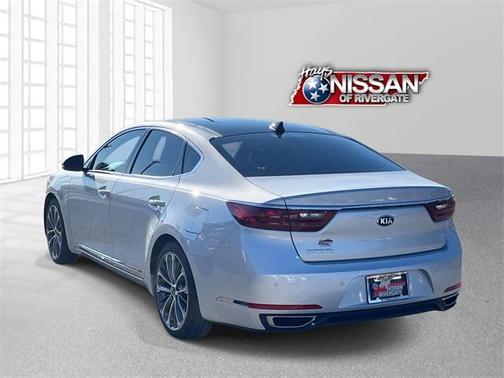 2017 Kia Cadenza Technology