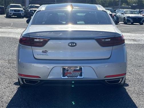 2017 Kia Cadenza Technology