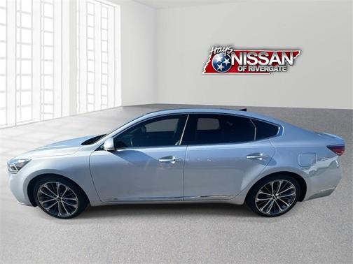 2017 Kia Cadenza Technology