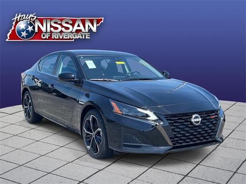 2025 Nissan Altima SR