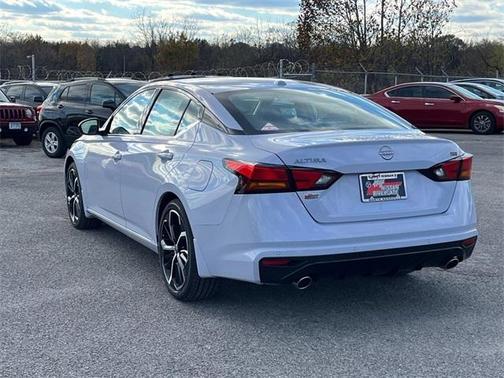 2025 Nissan Altima SR