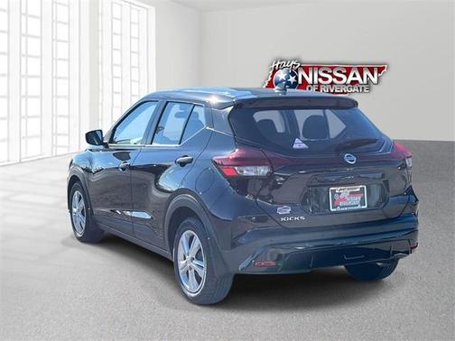 2021 Nissan Kicks S