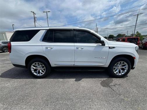 2021 GMC Yukon SLT