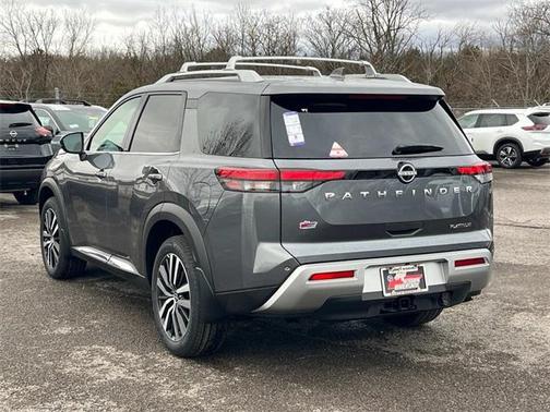 2025 Nissan Pathfinder Platinum