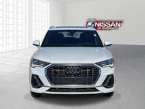 2024 Audi Q3 45 S line Premium