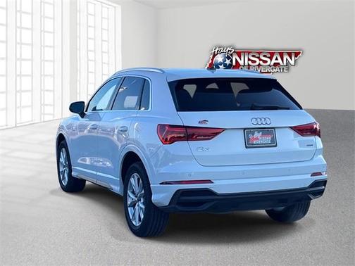 2024 Audi Q3 45 S line Premium