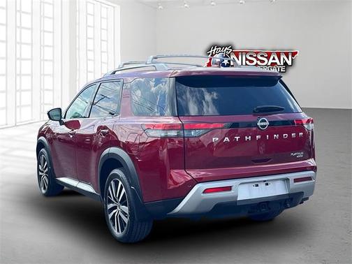 2024 Nissan Pathfinder Platinum
