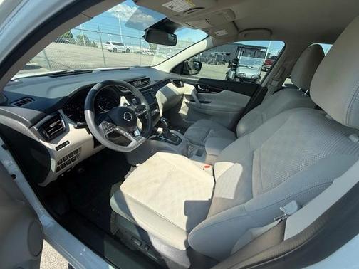 2020 Nissan Rogue Sport SV