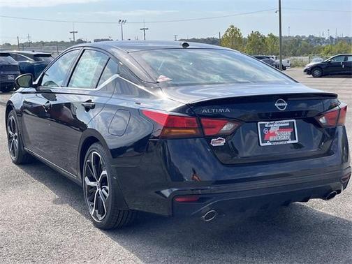 2025 Nissan Altima SR