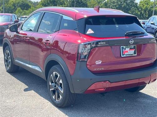2025 Nissan Kicks SV
