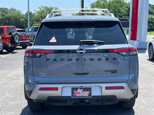 2024 Nissan Pathfinder Platinum