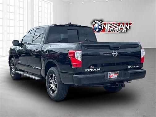 2024 Nissan Titan SV