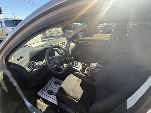 2017 Nissan Rogue Sport S