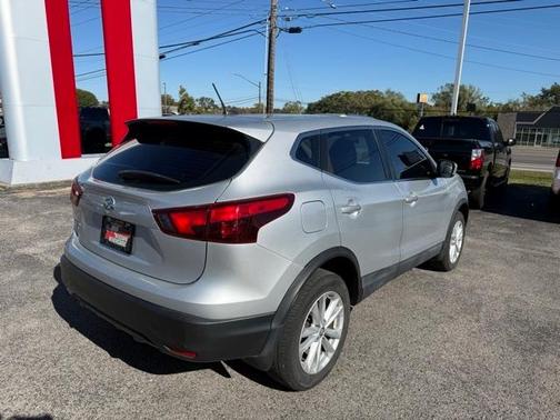 2017 Nissan Rogue Sport S