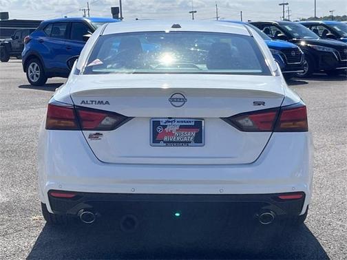 2025 Nissan Altima SR