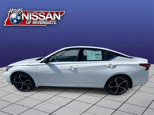 2025 Nissan Altima SR
