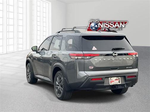 2023 Nissan Pathfinder SV