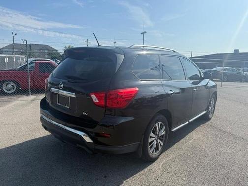 2018 Nissan Pathfinder SV