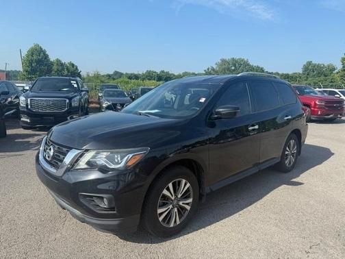 2018 Nissan Pathfinder SV