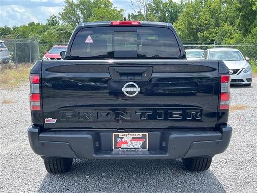 2025 Nissan Frontier S