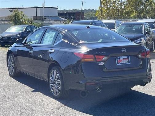 2025 Nissan Altima SL
