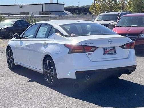 2025 Nissan Altima SR