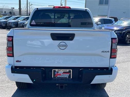 2025 Nissan Frontier SV