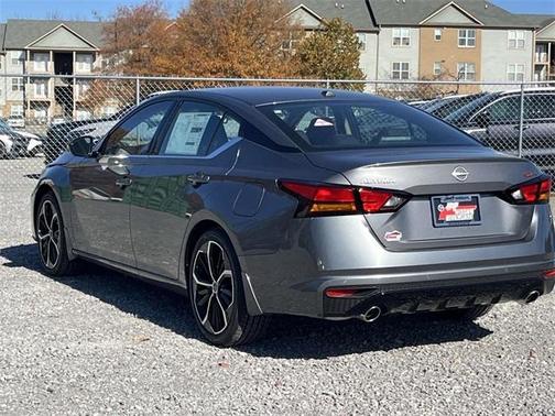 2025 Nissan Altima SR