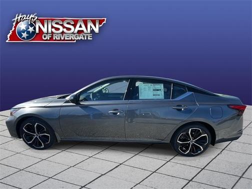 2025 Nissan Altima SR